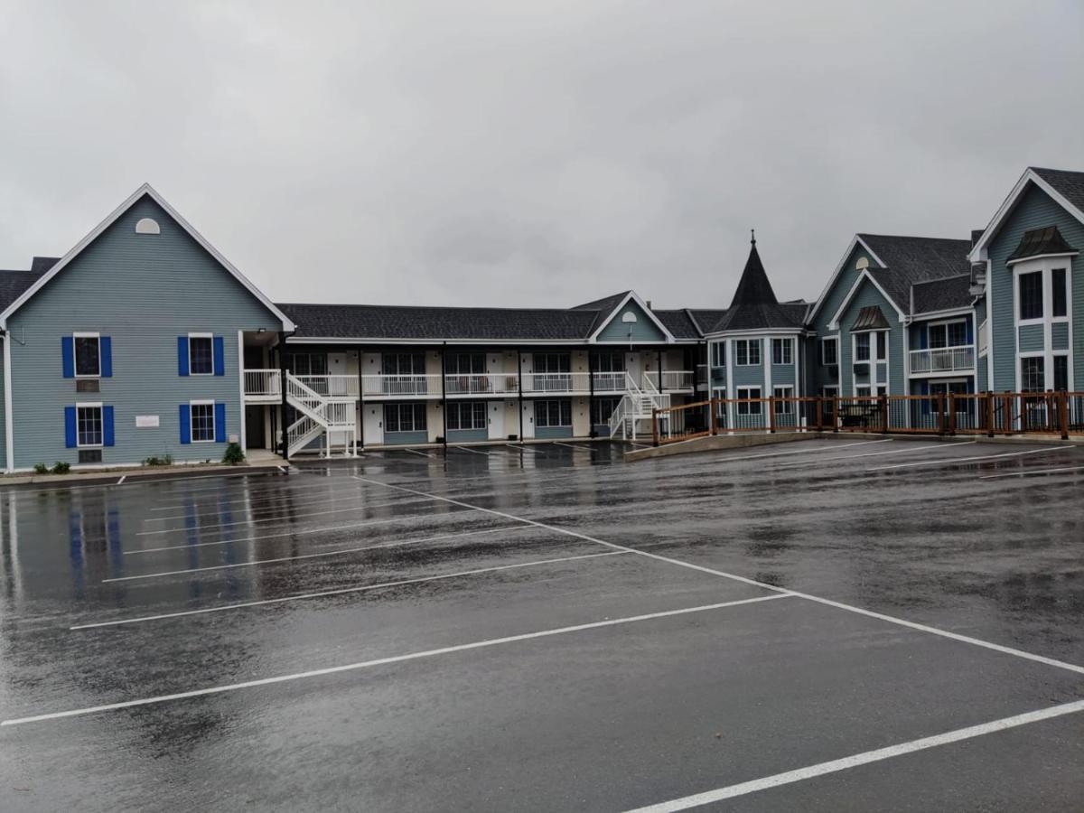 Falls Lodge & Suites Ниагарски водопад Екстериор снимка