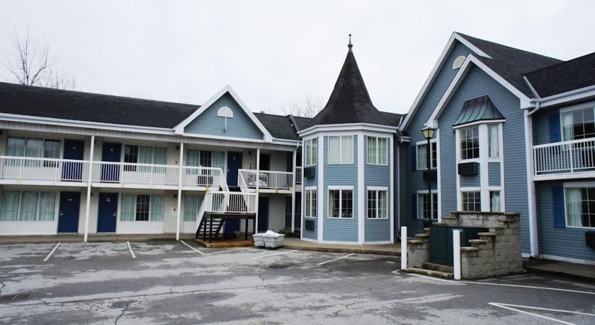 Falls Lodge & Suites Ниагарски водопад Екстериор снимка
